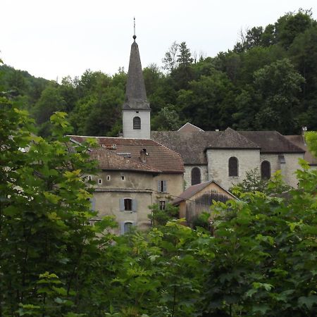 Gite La Petite Ecluse En Bord De Loue Lods Exterior photo